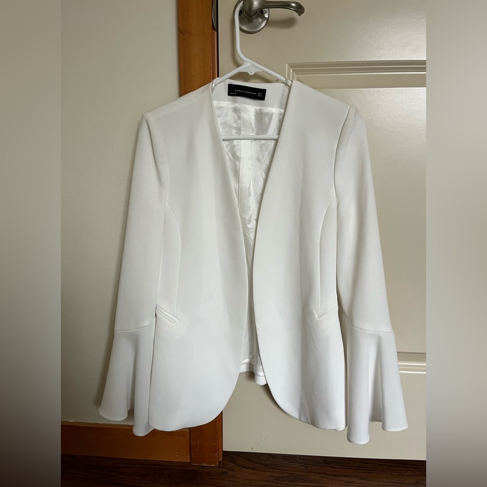 Zara white blazer with flare sleeves - NWOT